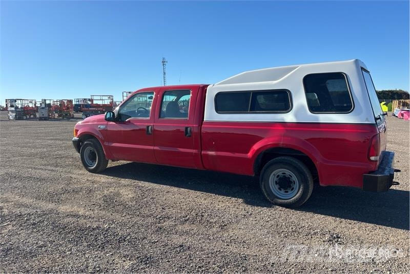 Ford F-350 XL 4x2 Crew Cab Pickup Otras furgonetas