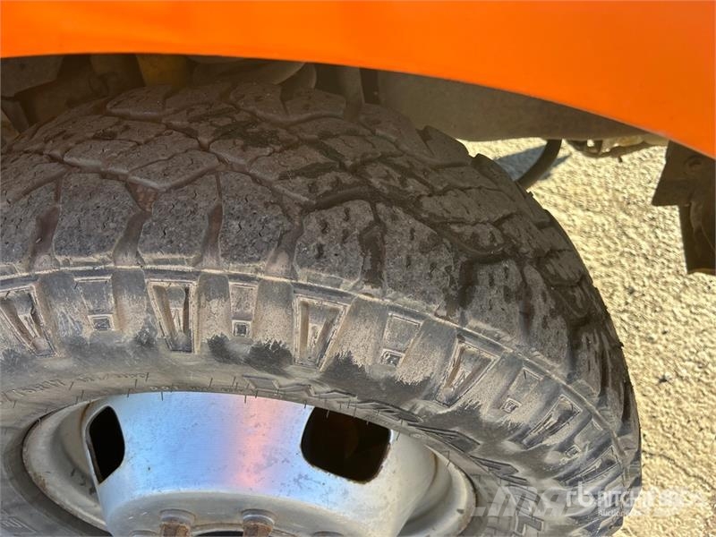 Ford F-350 XL 4x2 Crew Cab Service Truck Komunální / Multi-užitková vozidla