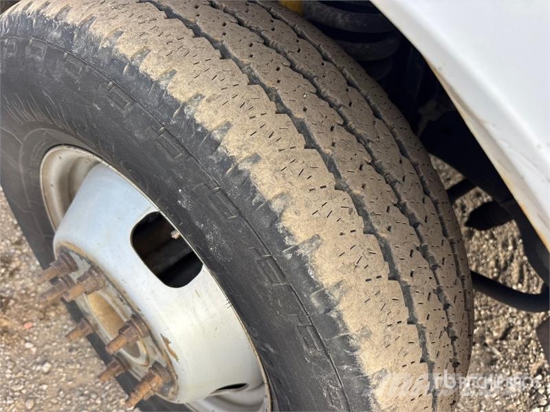 Ford F-350 XL 4x2 Extended Cab Utility Truck شاحنات خفيفة/مفصلية الجوانب