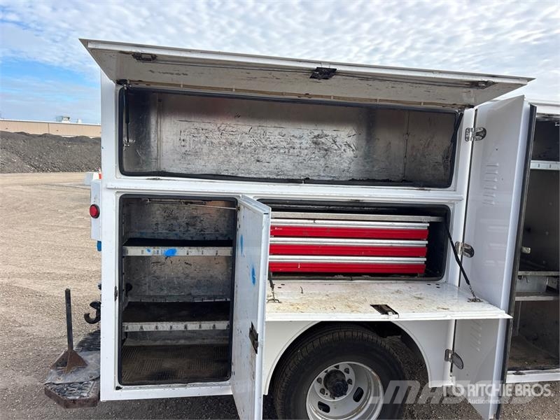 Ford F-350 XL 4x2 Extended Cab Utility Truck شاحنات خفيفة/مفصلية الجوانب