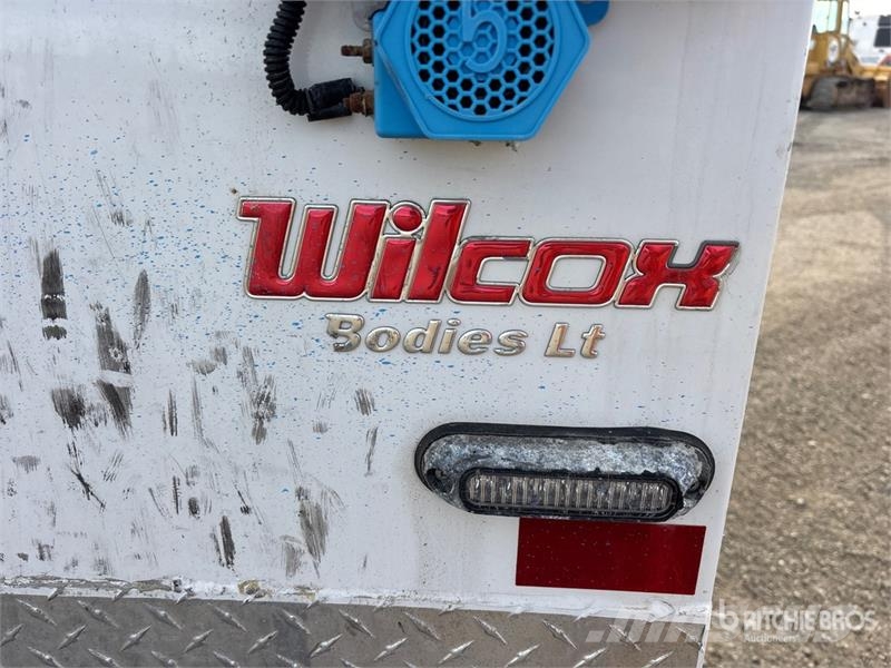 Ford F-350 XL 4x2 Extended Cab Utility Truck شاحنات خفيفة/مفصلية الجوانب