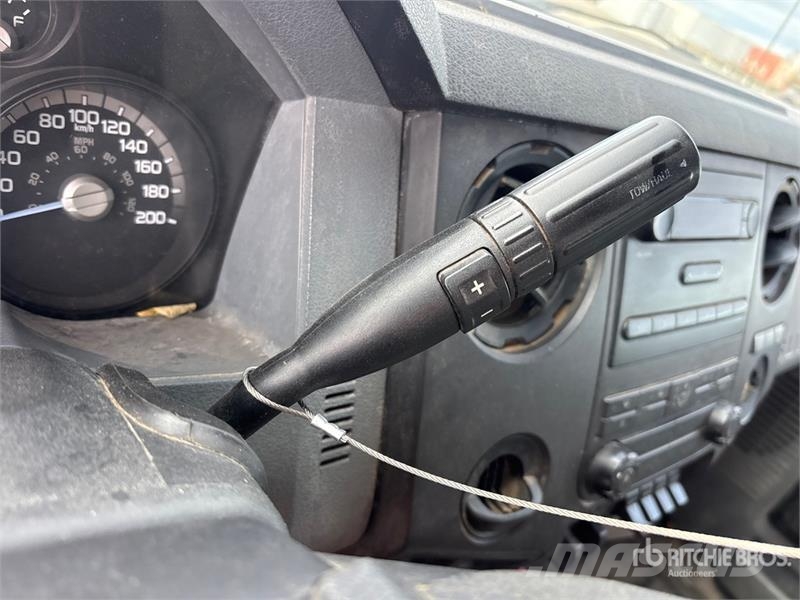 Ford F-350 XL 4x2 Extended Cab Utility Truck شاحنات خفيفة/مفصلية الجوانب