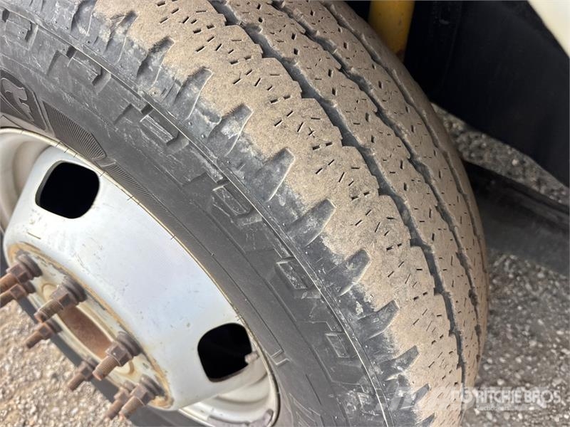 Ford F-350 XL 4x2 Extended Cab Utility Truck شاحنات خفيفة/مفصلية الجوانب