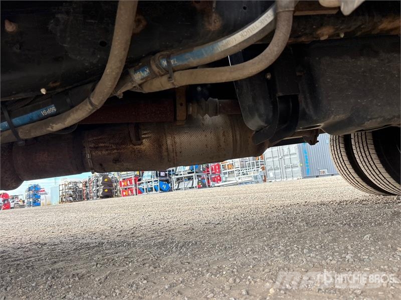 Ford F-350 XL 4x2 Extended Cab Utility Truck شاحنات خفيفة/مفصلية الجوانب