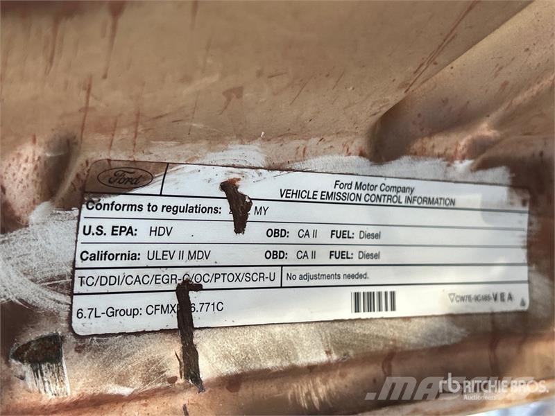 Ford F-350 XL 4x4 Crew Cab Pickup (Inoperable) Furgoni altro