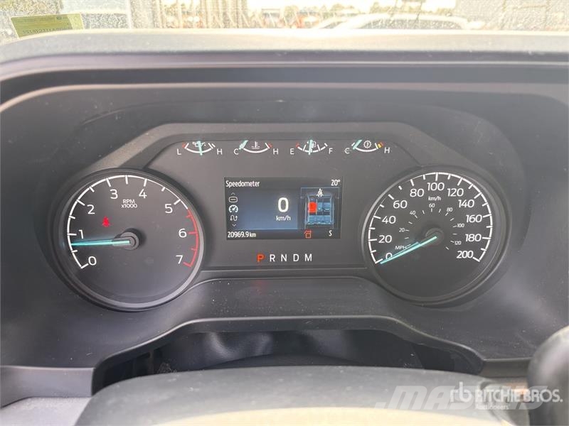 Ford F-350 XL 4x4 Crew Cab Pickup Anders