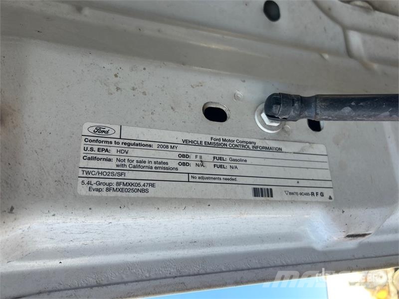 Ford F-350 XL 4x4 Crew Cab Pickup (Inoperable) Outros