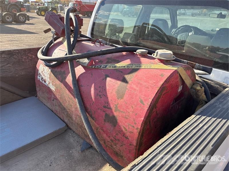 Ford F-350 XL 4x4 Crew Cab Pickup Inne