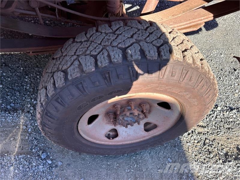 Ford F-350 XL 4x4 Crew Cab Pickup (Inoperable) Furgoni altro