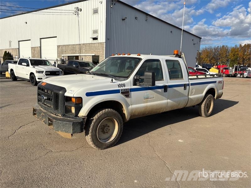 Ford F-350 XL 4x4 Crew Cab Pickup Inne