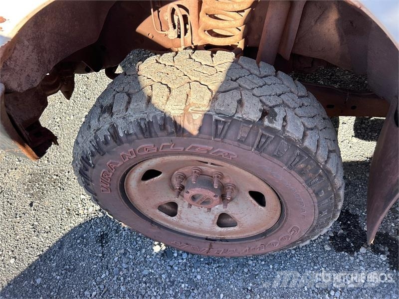 Ford F-350 XL 4x4 Crew Cab Pickup (Inoperable) Furgoni altro