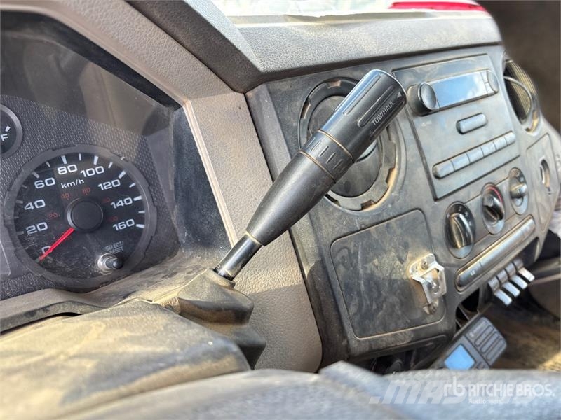 Ford F-350 XL 4x4 Crew Cab Pickup Inne