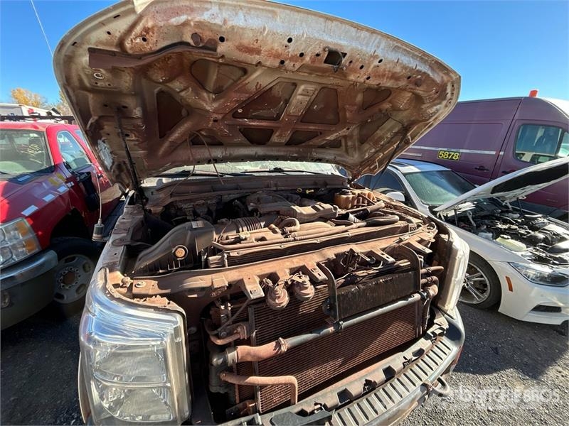 Ford F-350 XL 4x4 Crew Cab Pickup (Inoperable) Furgoni altro