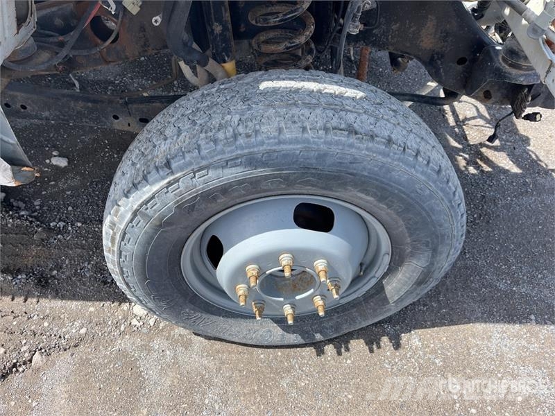 Ford F-350 XL 4x4 Extended Cab Service Truck (Inoperabl مركبات الأغراض العامة