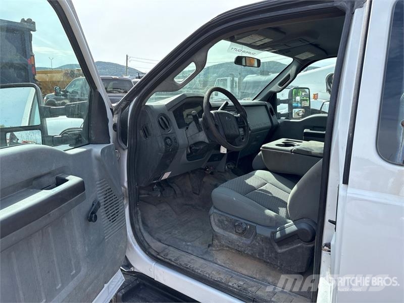 Ford F-350 XL 4x4 Extended Cab Pickup Citi