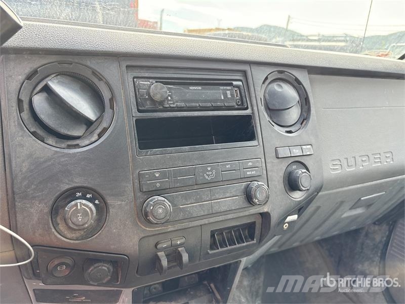 Ford F-350 XL 4x4 Extended Cab Pickup Citi