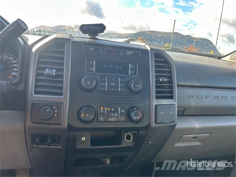 Ford F-350 XL 4x4 Extended Cab Utility Truck شاحنات خفيفة/مفصلية الجوانب