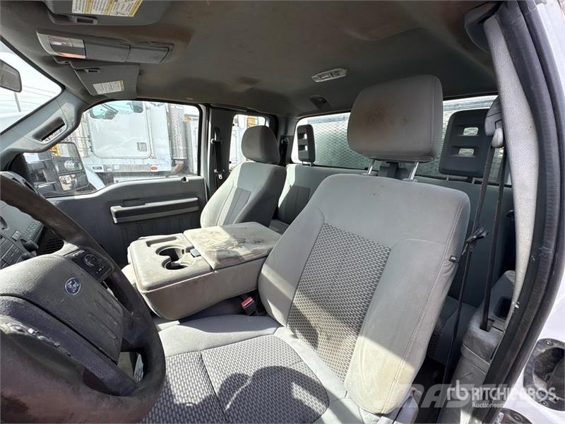 Ford F-350 XL 4x4 Extended Cab Pickup Citi
