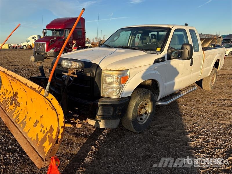 Ford F-350 XL 4x4 Extended Cab Pickup Otras furgonetas