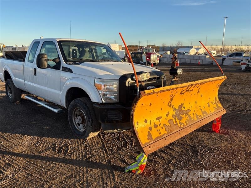 Ford F-350 XL 4x4 Extended Cab Pickup Otras furgonetas