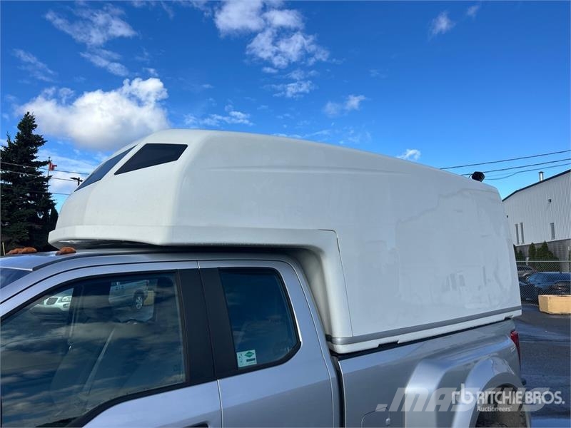 Ford F-350 XL 4x4 Extended Cab Utility Truck شاحنات خفيفة/مفصلية الجوانب