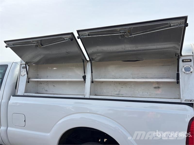 Ford F-350 XL 4x4 Extended Cab Pickup Citi