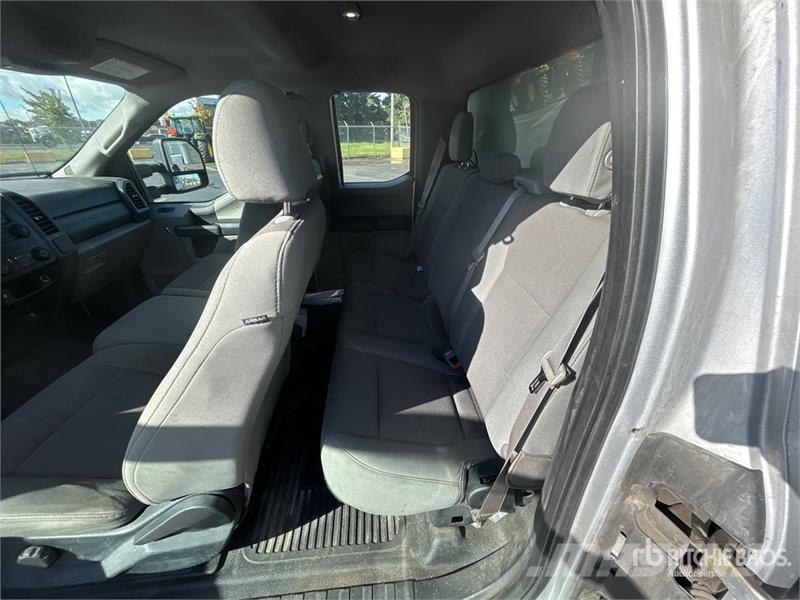 Ford F-350 XL 4x4 Extended Cab Utility Truck شاحنات خفيفة/مفصلية الجوانب
