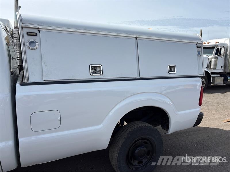 Ford F-350 XL 4x4 Extended Cab Pickup Citi