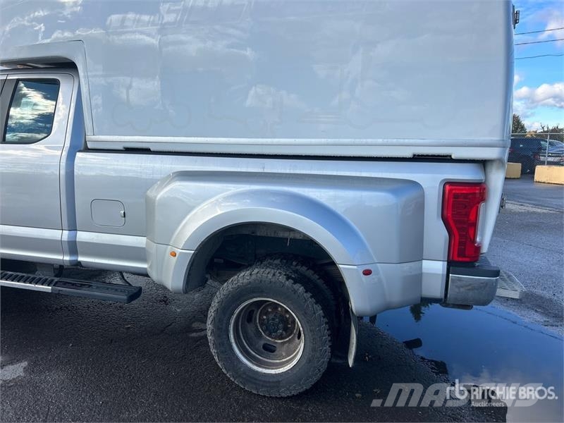 Ford F-350 XL 4x4 Extended Cab Utility Truck شاحنات خفيفة/مفصلية الجوانب