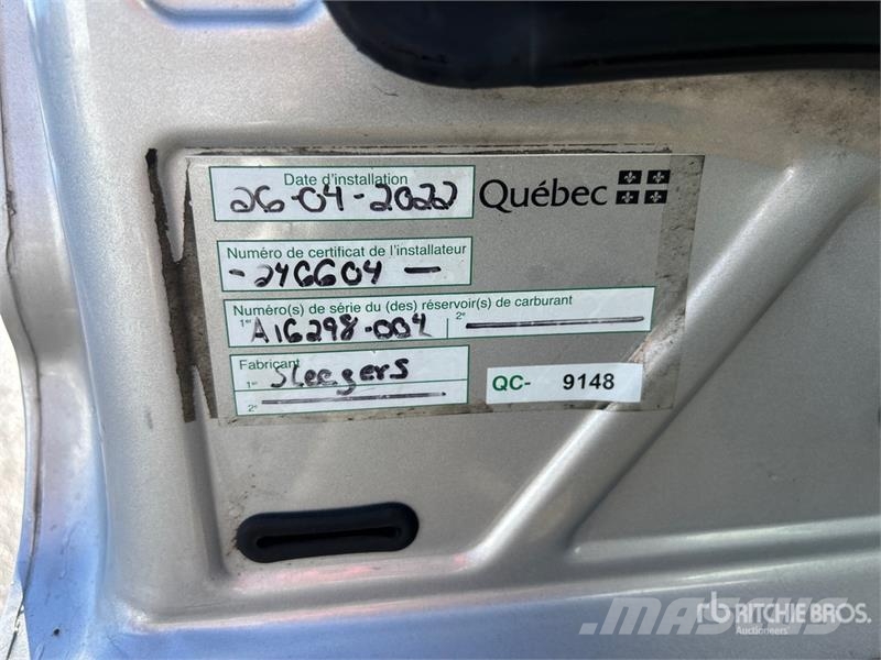 Ford F-350 XL 4x4 Extended Cab Utility Truck شاحنات خفيفة/مفصلية الجوانب