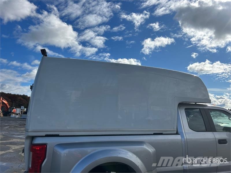 Ford F-350 XL 4x4 Extended Cab Utility Truck شاحنات خفيفة/مفصلية الجوانب