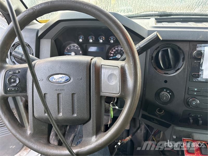 Ford F-350 XL 4x4 Extended Cab Pickup Otras furgonetas