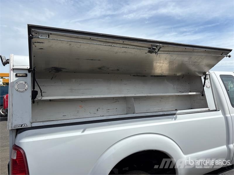 Ford F-350 XL 4x4 Extended Cab Pickup Citi