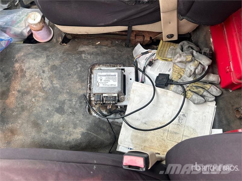 Ford F-350 XL 4x4 Pickup (Inoperable) その他
