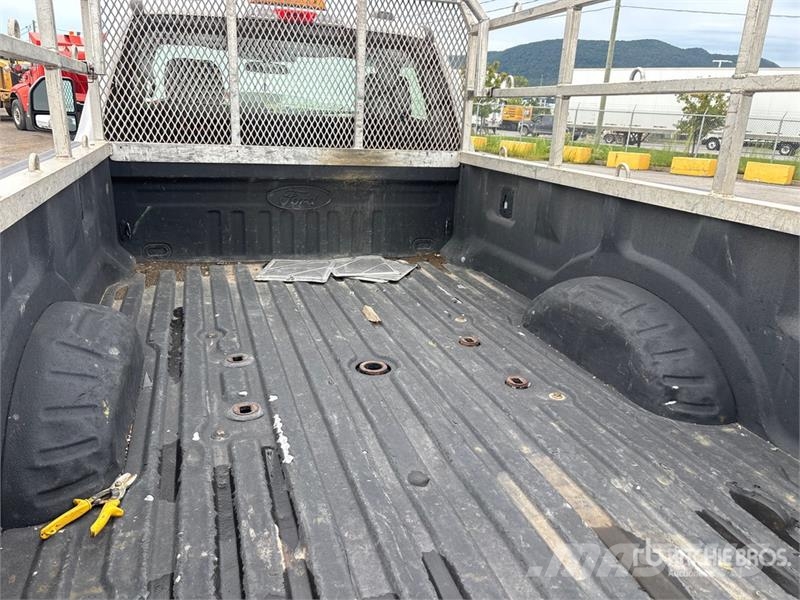 Ford F-350 XL 4x4 Pickup Furgoni altro