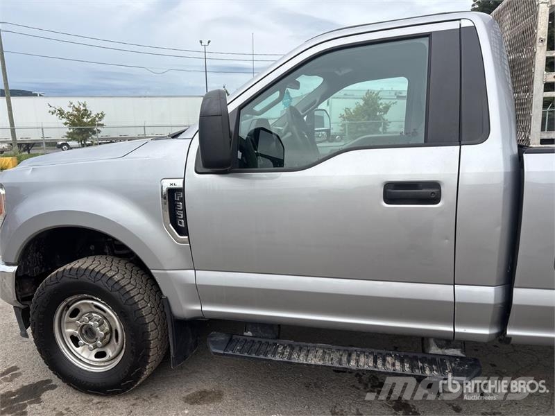 Ford F-350 XL 4x4 Pickup Furgoni altro