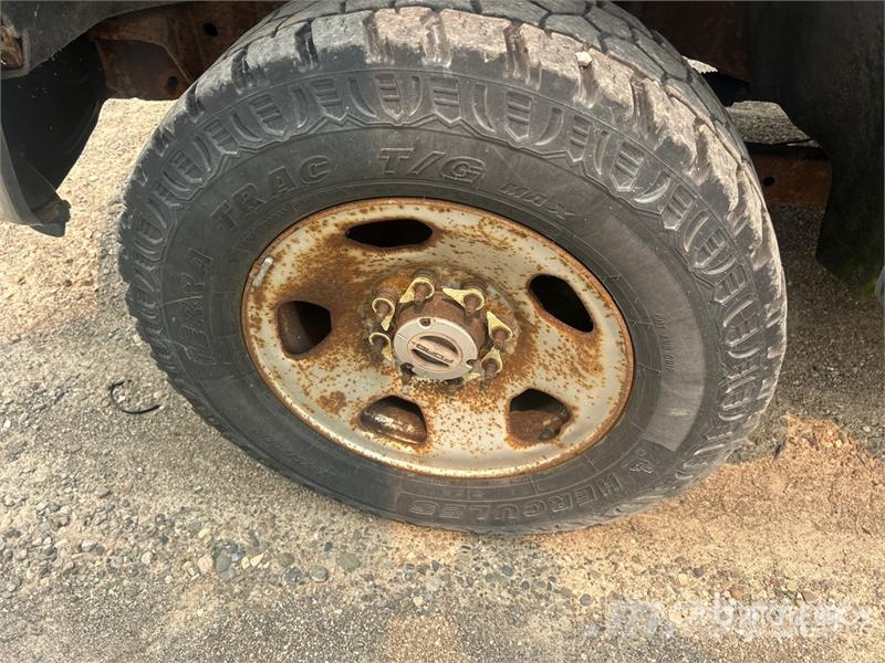 Ford F-350 XL 4x4 Pickup (Inoperable) その他