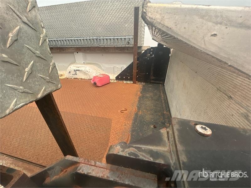 Ford F-350 XL 4x4 Pickup (Inoperable) その他