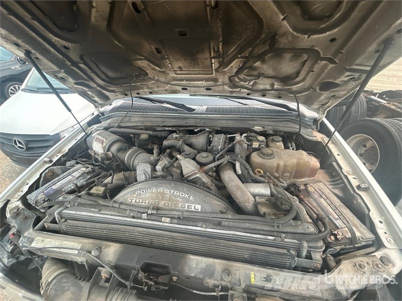 Ford F-350 XL 4x4 Pickup (Inoperable) その他