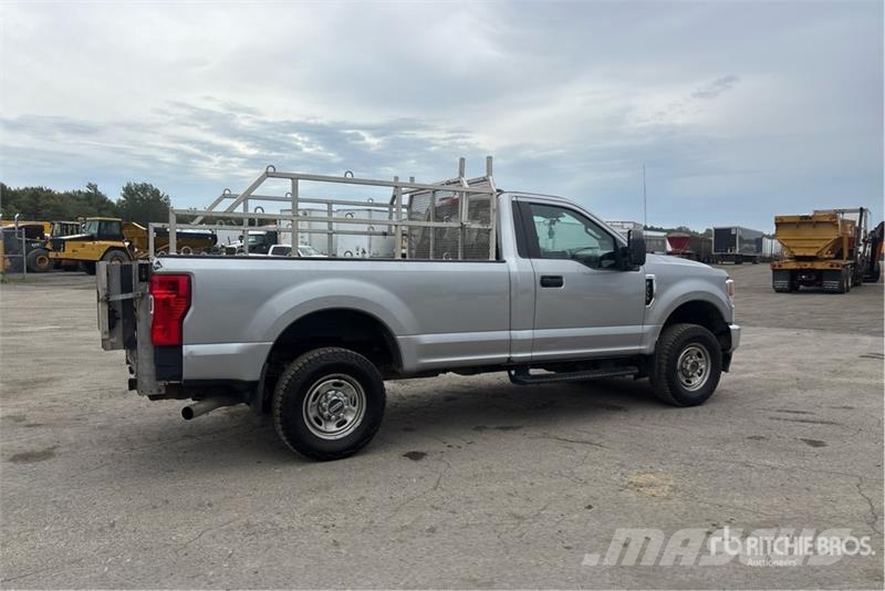 Ford F-350 XL 4x4 Pickup Furgoni altro