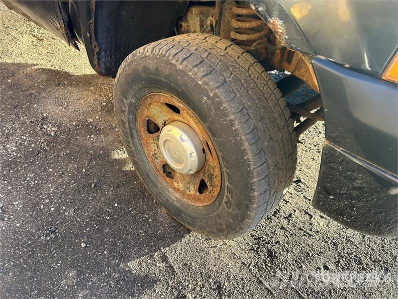 Ford F-350 XL 4x4 Pickup Ostalo