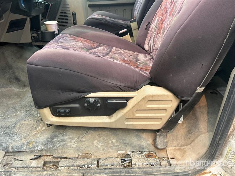 Ford F-350 XL 4x4 Pickup (Inoperable) その他