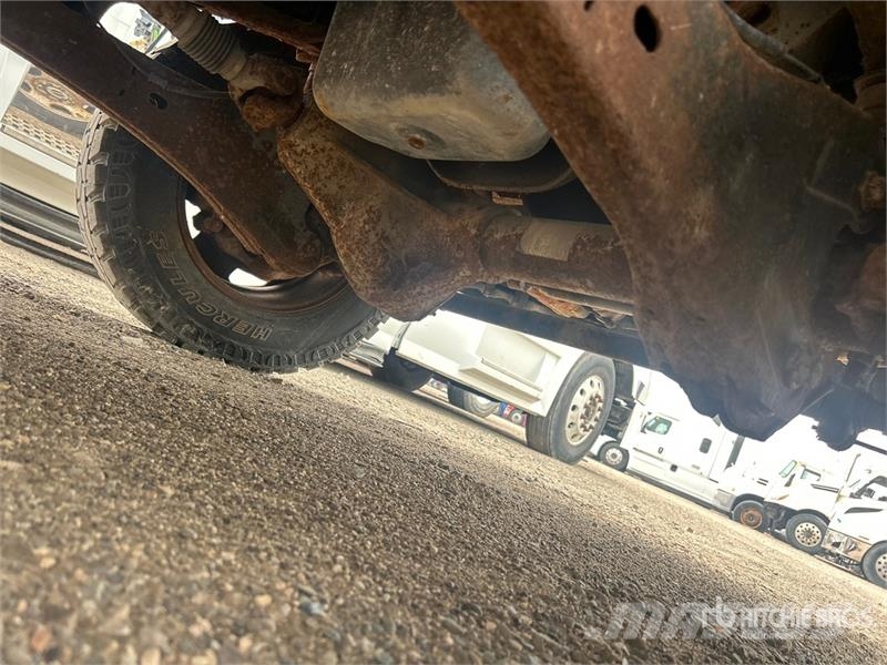 Ford F-350 XL 4x4 Pickup (Inoperable) その他