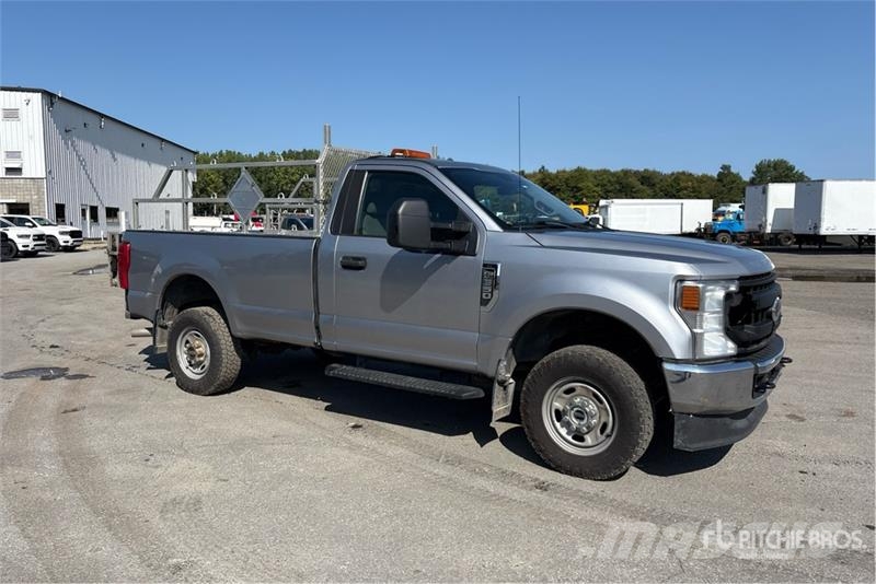 Ford F-350 XL 4x4 Pickup Furgoni altro