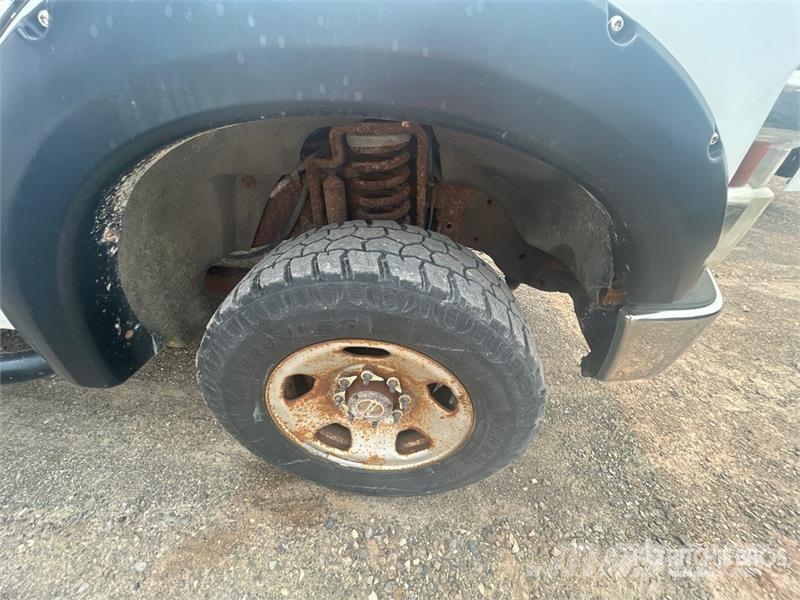 Ford F-350 XL 4x4 Pickup (Inoperable) その他