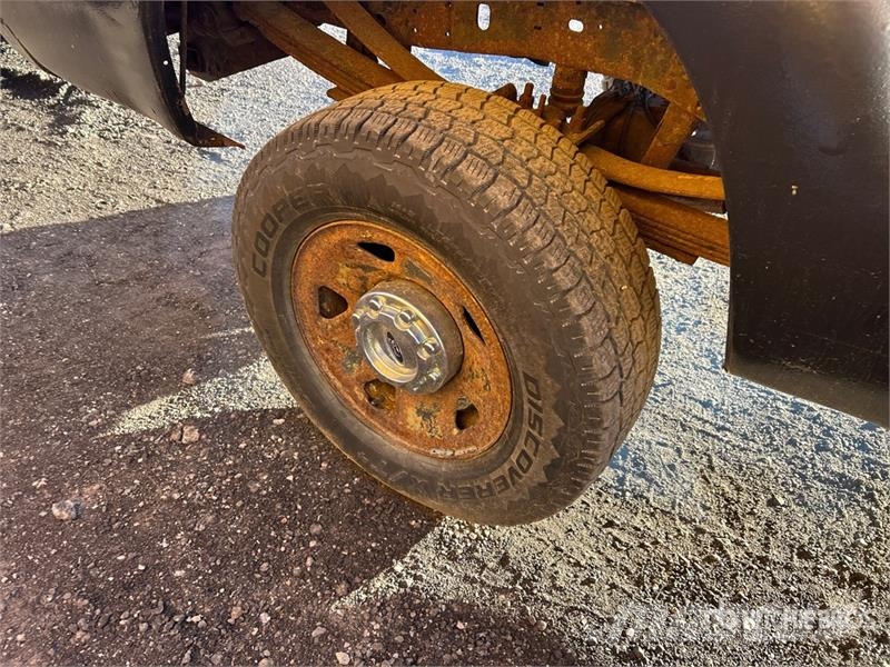 Ford F-350 XL 4x4 Pickup Ostalo