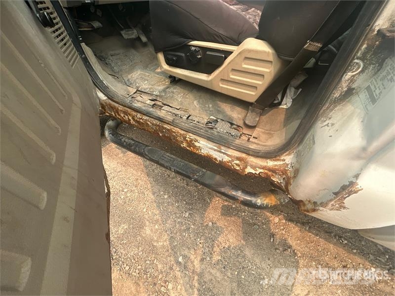 Ford F-350 XL 4x4 Pickup (Inoperable) その他