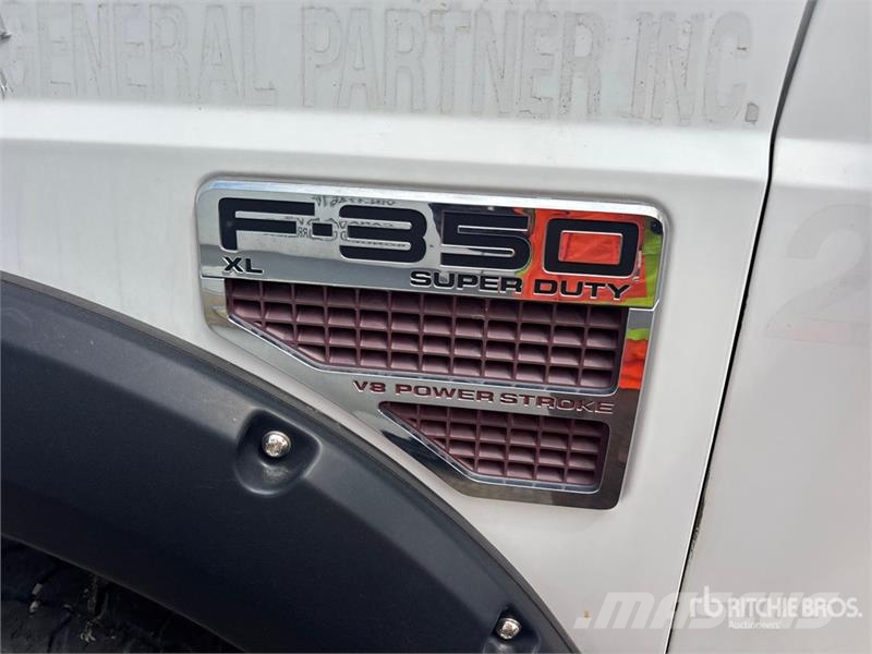 Ford F-350 XL 4x4 Pickup (Inoperable) その他