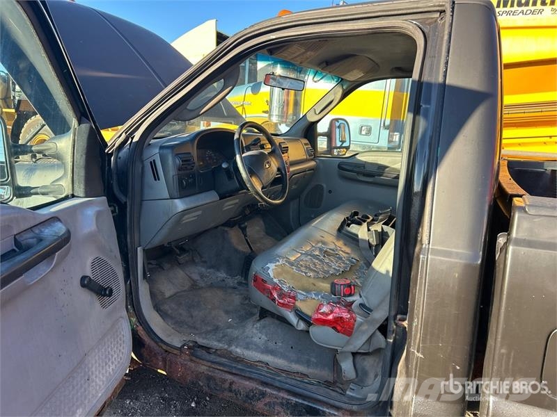 Ford F-350 XL 4x4 Pickup Ostalo