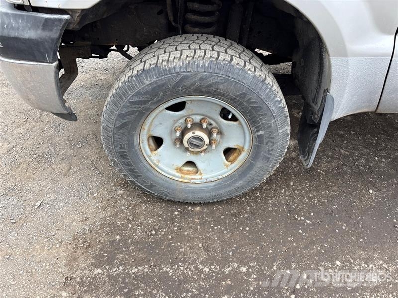 Ford F-350 XL 4x4 Pickup أخرى